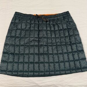 Patagonia Forest Green Quilted Mini Skirt - Size Medium